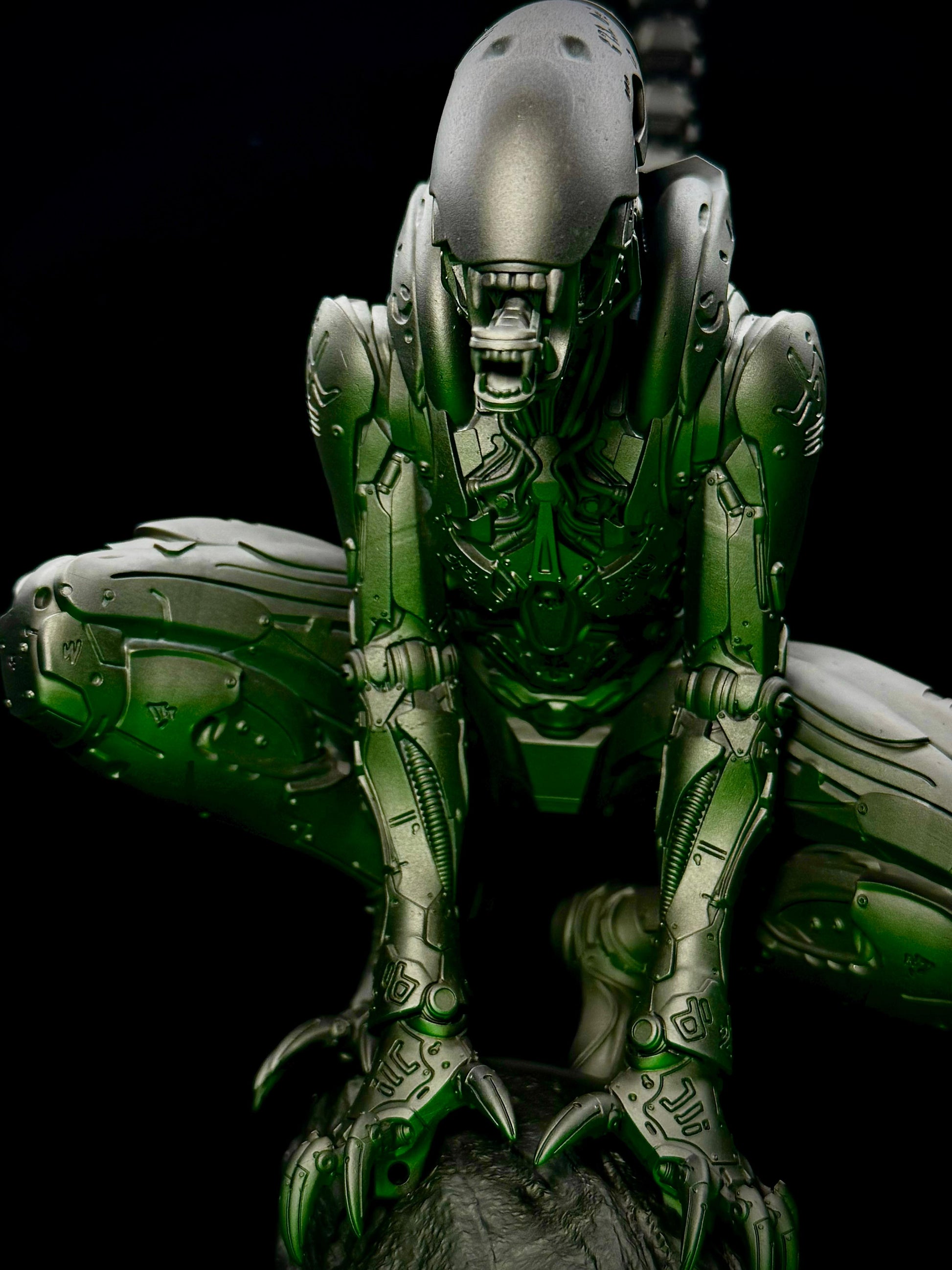 Xenoborg Bio-Mechanical Horror - 225mm Tall Premium Display Model Kit