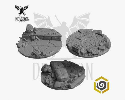 Set of three 60mm Primal Hounds base toppers for use in 28mm and 32mm tabletop wargames. This item is also compatible with Primaris sized Space Marines and Space Wolves in Warhammer 40K